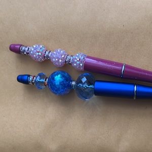 Stylishly writing pens